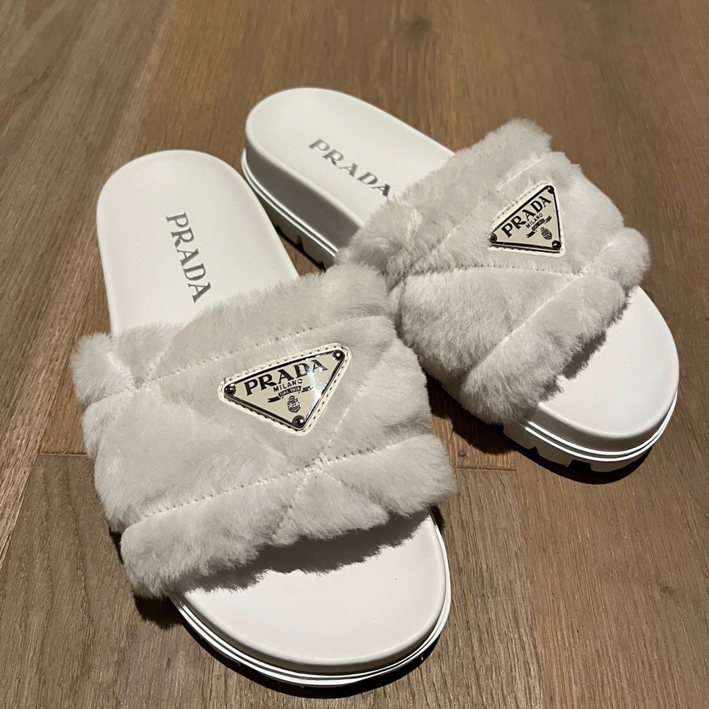 prada slide never worn
